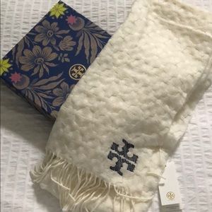 NWT Tory Burch scarf